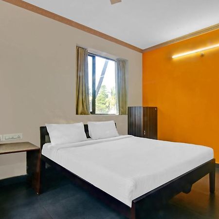 Capital O 85357 Hotel Sai Datta كالانغيُت المظهر الخارجي الصورة