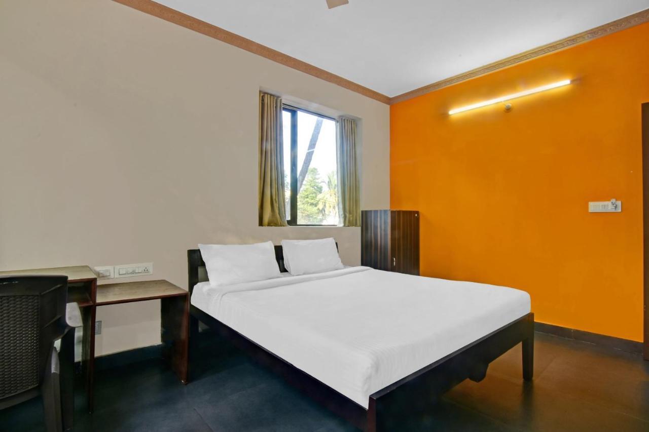 Capital O 85357 Hotel Sai Datta كالانغيُت المظهر الخارجي الصورة